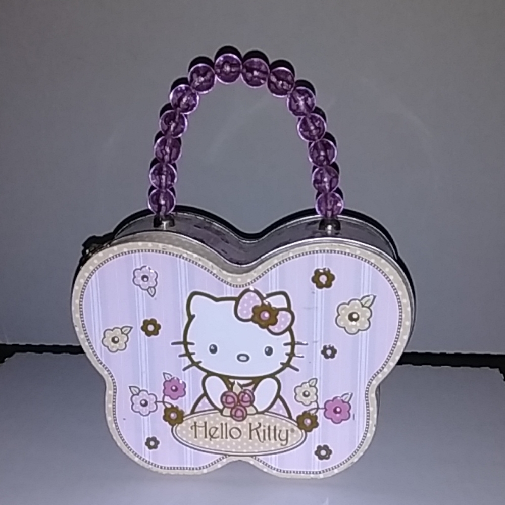 Hello Kitty butterfly tin